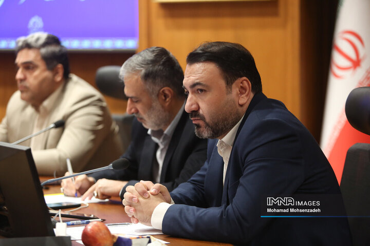 نشست خبری رئیس و رؤسای کمیسیون‌های تخصصی شورای شهر قم