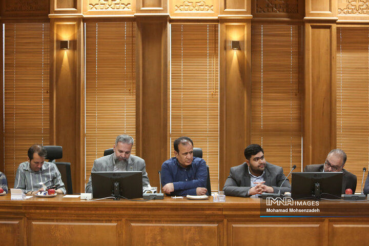 نشست خبری رئیس و رؤسای کمیسیون‌های تخصصی شورای شهر قم