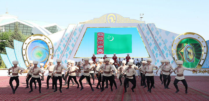 جشنواره اسب‌دوانی ترکمن + تصاویر اسب آخال تکه