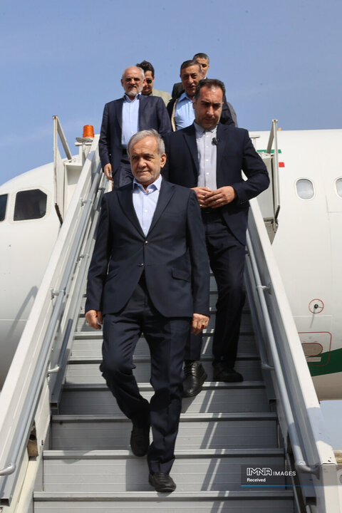 حضور رئیس جمهور در بندر شهید رجایی