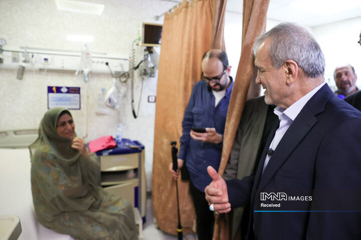 حضور رئیس جمهور در بندر شهید رجایی