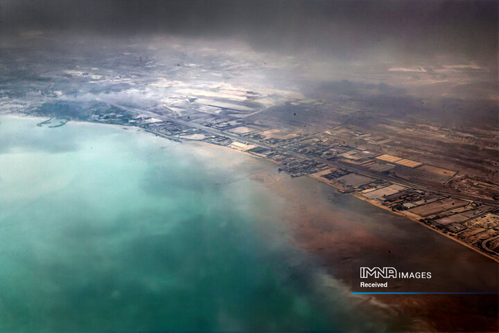 حضور رئیس جمهور در بندر شهید رجایی