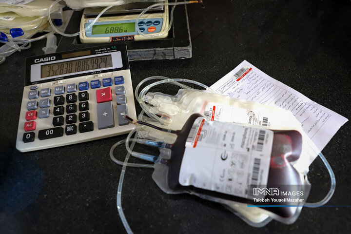 اهدای خون مردم همدان به حادثه‌دیدگان بندر شهید رجایی