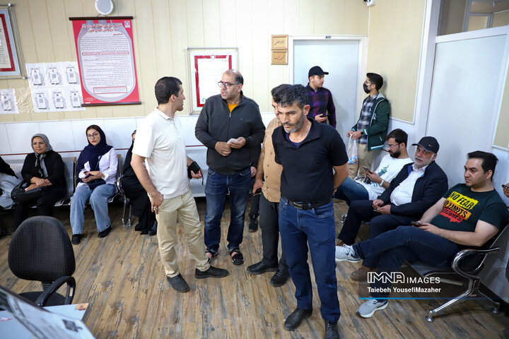 اهدای خون مردم همدان به حادثه‌دیدگان بندر شهید رجایی