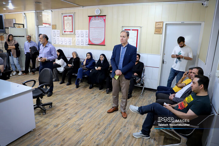 اهدای خون مردم همدان به حادثه‌دیدگان بندر شهید رجایی