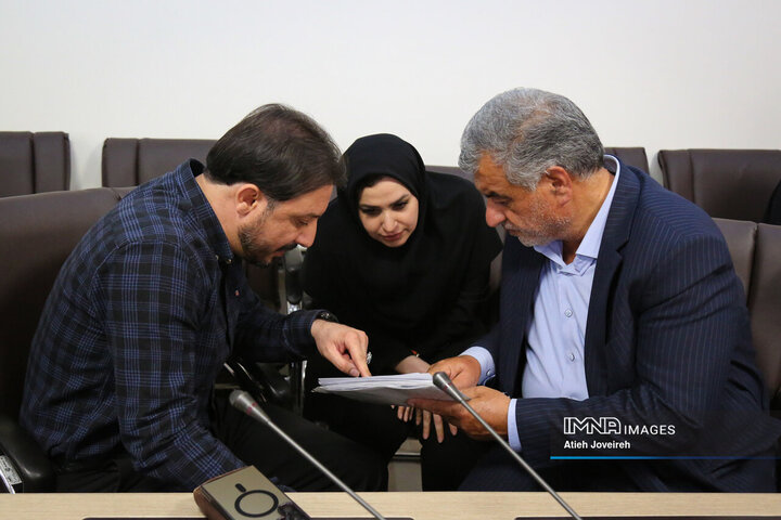 کمیته نظارتی شورای شهر اصفهان در شهرداری منطقه 4