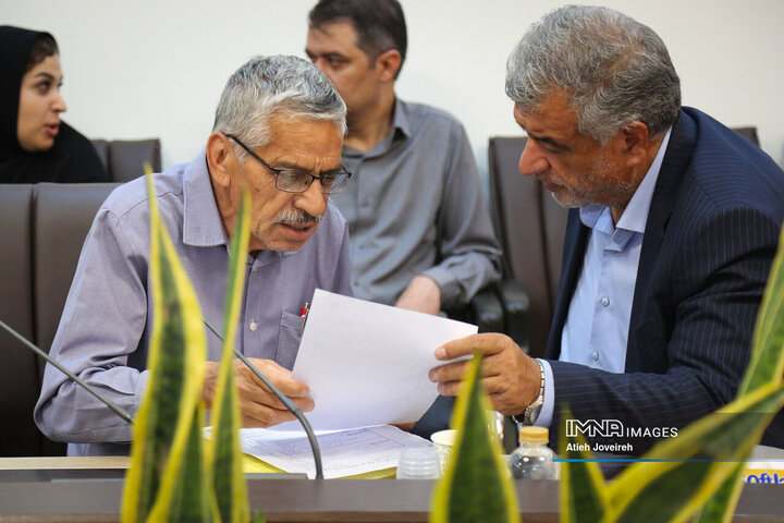 کمیته نظارتی شورای شهر اصفهان در شهرداری منطقه 4