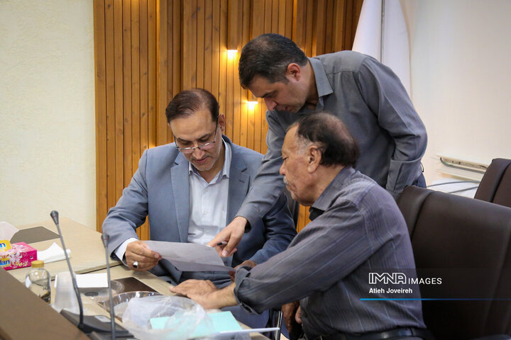 کمیته نظارتی شورای شهر اصفهان در شهرداری منطقه 4