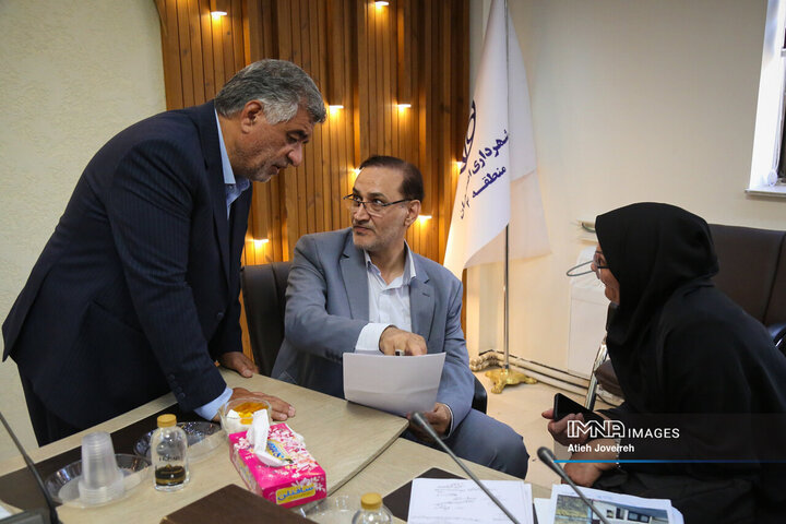 کمیته نظارتی شورای شهر اصفهان در شهرداری منطقه 4