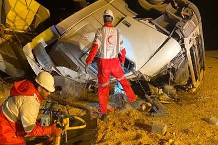 تصادف زنجیره ای در کرمان/ ۴ نفر فوت و مصدوم شدند