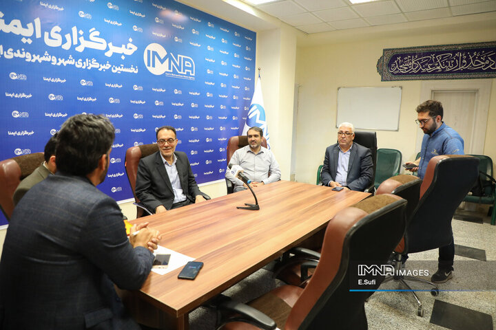 حضور نماینده مردم اراک در مجلس در دفتر نمایندگی خبرگزاری ایمنا در استان مرکزی