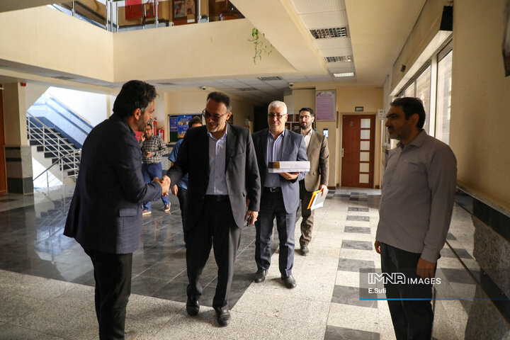 حضور نماینده مردم اراک در مجلس در دفتر نمایندگی خبرگزاری ایمنا در استان مرکزی