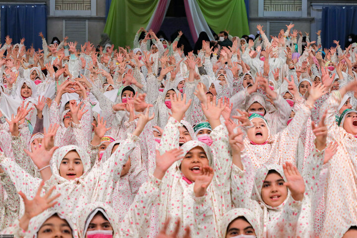 پرِ پروازِ دخترانه در سپهر تمدنسازی