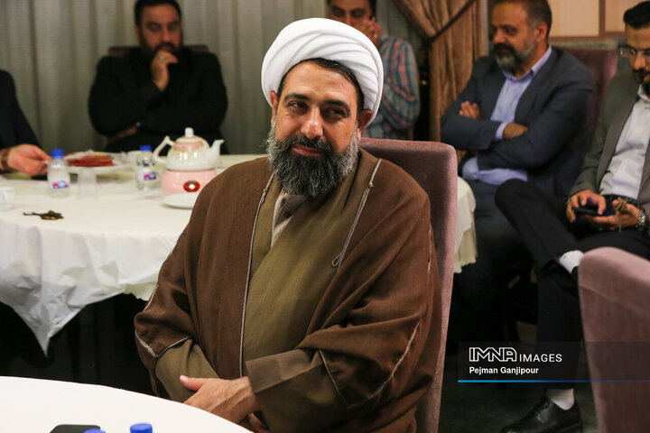 آیین تجلیل از خادمان ستاد سفر شهر اصفهان