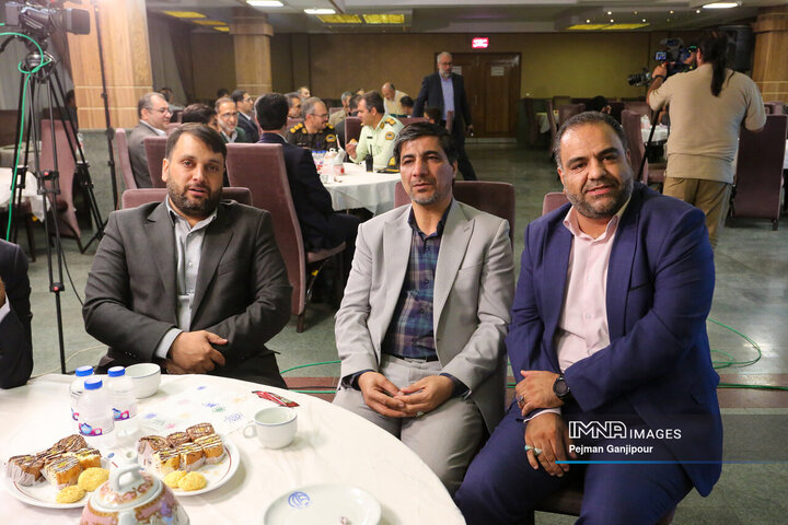 آیین تجلیل از خادمان ستاد سفر شهر اصفهان