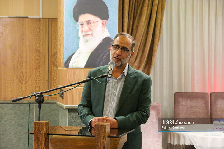 آیین تجلیل از خادمان ستاد سفر شهر اصفهان