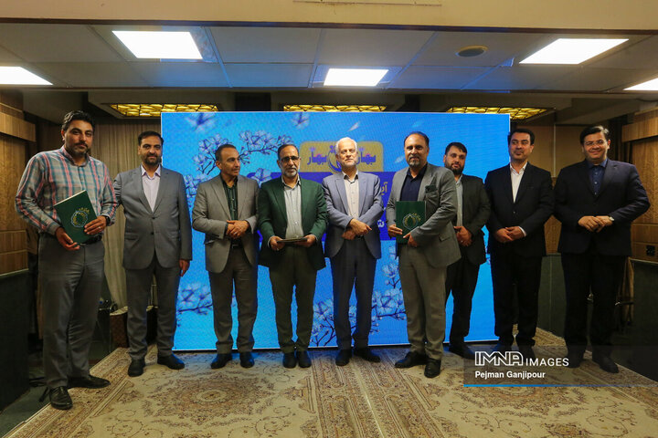 آیین تجلیل از خادمان ستاد سفر شهر اصفهان