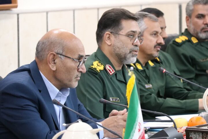 معلمان وارثان انبیا و پرچم‌داران بیداری/ اجرای طرح هر پاسدار یک معلم در ۴۵۰ مدرسه یزد