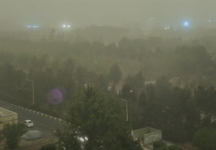 طوفان با سرعت ۱۰۰ کیلومتر در راه پایتخت