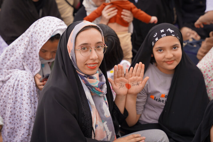 جشن روز دختر در حرم زینبیه اصفهان