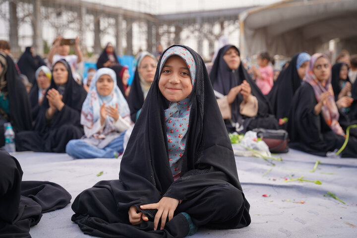 جشن روز دختر در حرم زینبیه اصفهان