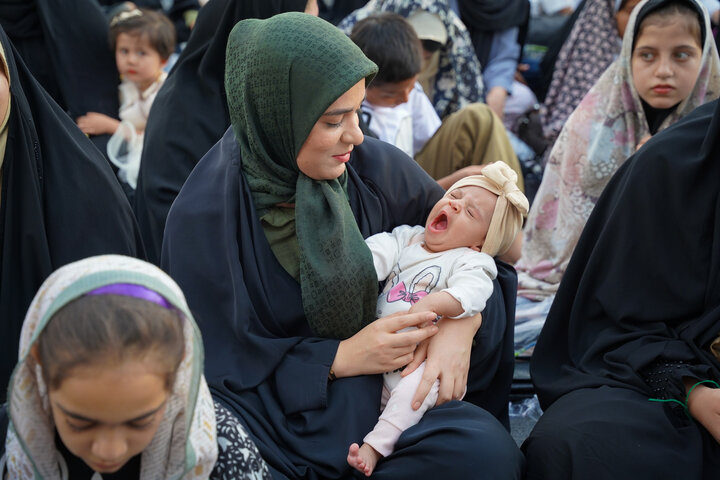 جشن روز دختر در حرم زینبیه اصفهان