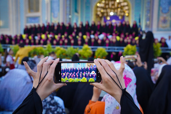 جشن روز دختر در حرم زینبیه اصفهان