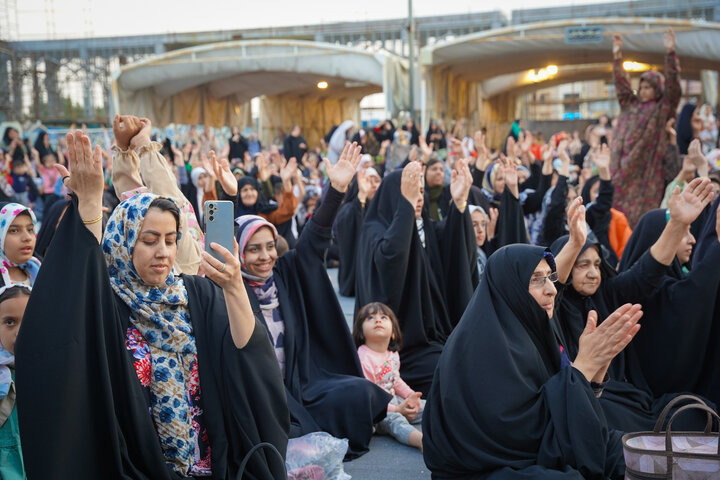 جشن روز دختر در حرم زینبیه اصفهان