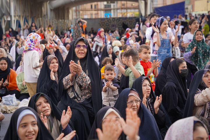 جشن روز دختر در حرم زینبیه اصفهان