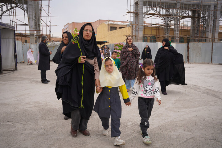 جشن روز دختر در حرم زینبیه اصفهان