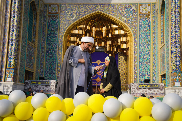 جشن روز دختر در حرم زینبیه اصفهان