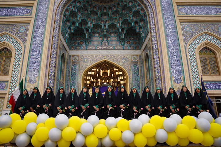 جشن روز دختر در حرم زینبیه اصفهان