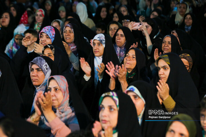 ویژه برنامه «قرار عاشقی با امام هشتم»