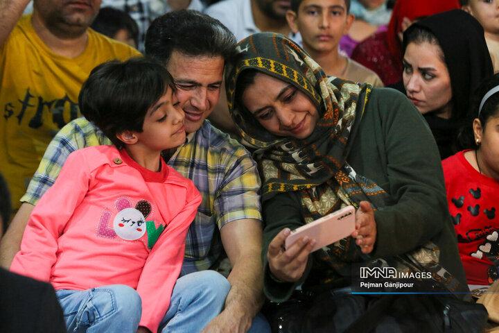 ویژه برنامه «قرار عاشقی با امام هشتم»