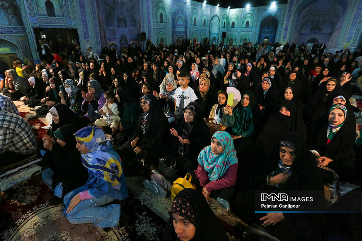 ویژه برنامه «قرار عاشقی با امام هشتم»