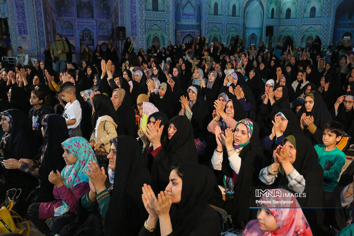 ویژه برنامه «قرار عاشقی با امام هشتم»