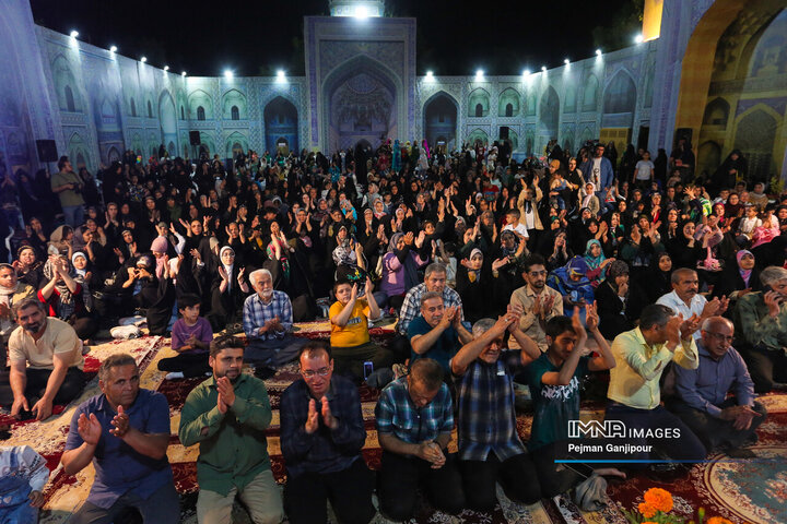 ویژه برنامه «قرار عاشقی با امام هشتم»