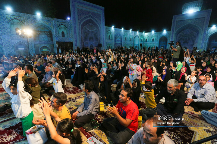 ویژه برنامه «قرار عاشقی با امام هشتم»