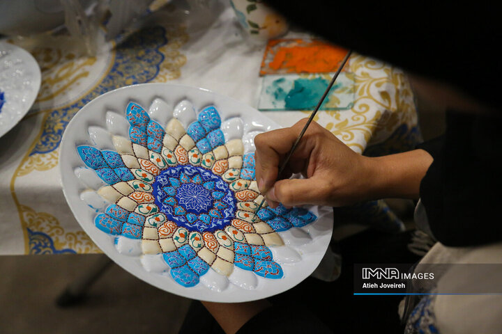 بازارچه تولید زنده صنایع دستی