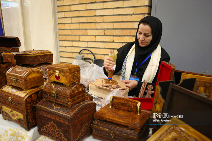 بازارچه تولید زنده صنایع دستی