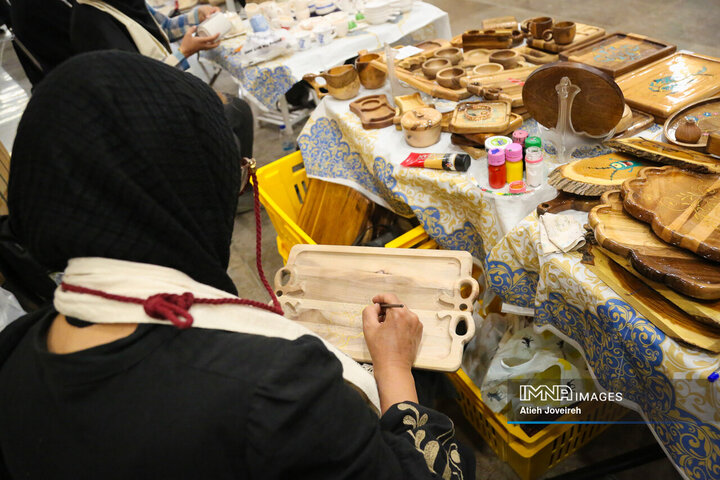 بازارچه تولید زنده صنایع دستی