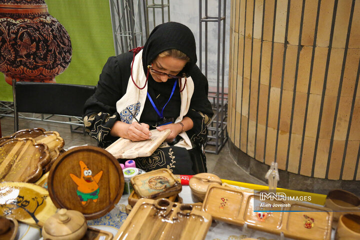 بازارچه تولید زنده صنایع دستی