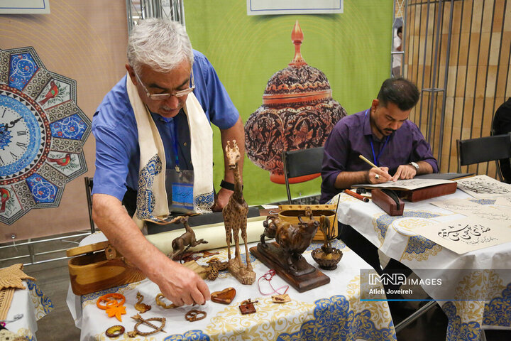 بازارچه تولید زنده صنایع دستی