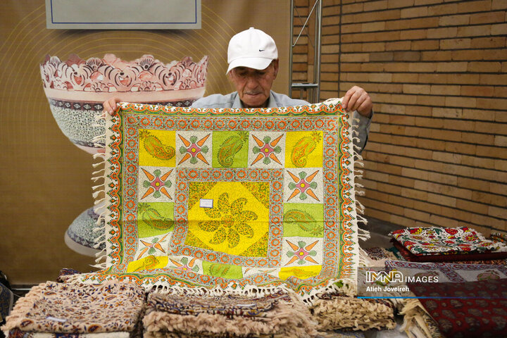 بازارچه تولید زنده صنایع دستی