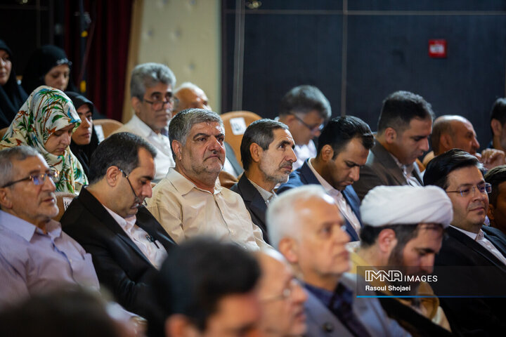 آیین بهره‌برداری از پروژه‌های منطقه 11 شهرداری اصفهان