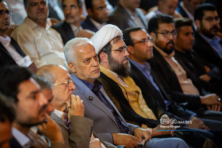 آیین بهره‌برداری از پروژه‌های منطقه 11 شهرداری اصفهان