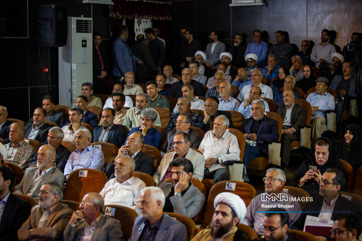 آیین بهره‌برداری از پروژه‌های منطقه 11 شهرداری اصفهان