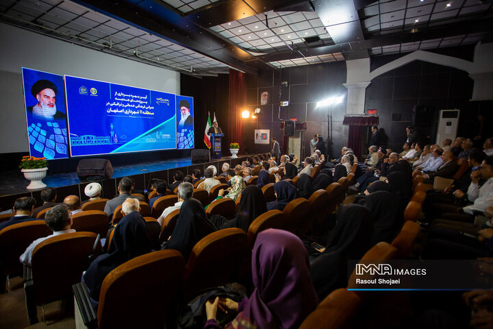 آیین بهره‌برداری از پروژه‌های منطقه 11 شهرداری اصفهان