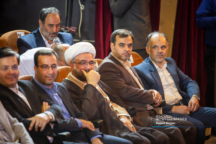 آیین بهره‌برداری از پروژه‌های منطقه 11 شهرداری اصفهان