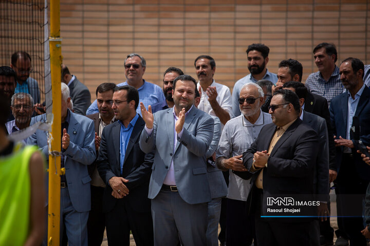 آیین بهره‌برداری از پروژه‌های منطقه 11 شهرداری اصفهان